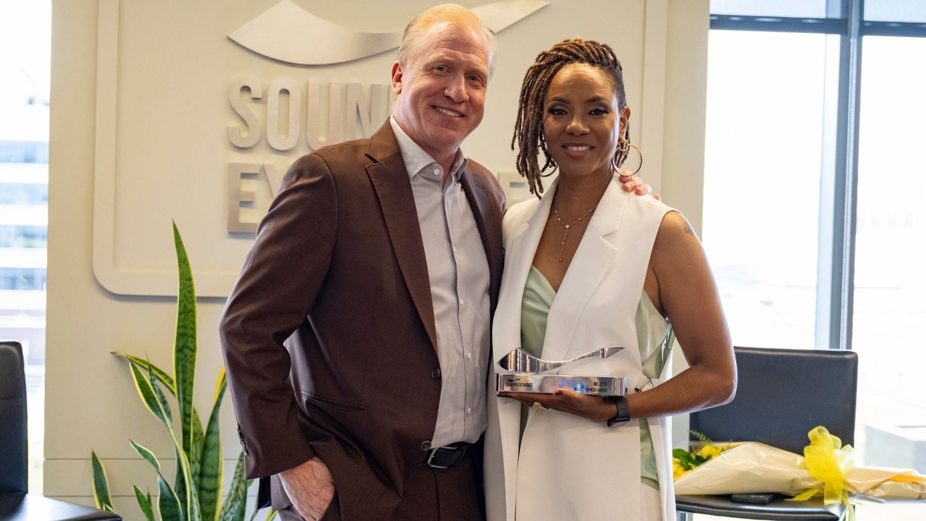MC Lyte receives SoundExchange Music Fairness Award