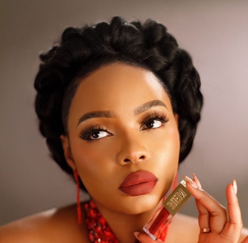 Yemi Alade and featured artists on It’s Yemi Alade